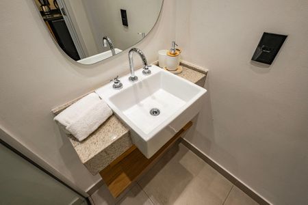 Studio à venda com 28m², 1 quarto e sem vaga Studio à venda com 28m², 1 quarto e sem vagaBanheiro