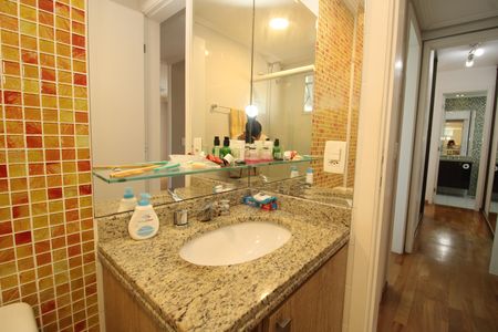 Apartamento à venda com 108m², 3 quartos e 2 vagasBanheiro Social