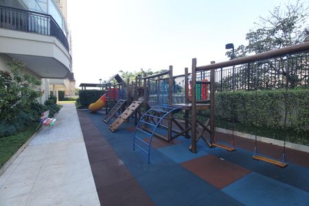 Apartamento à venda com 108m², 3 quartos e 2 vagasÁrea comum - Playground