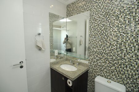 Apartamento à venda com 108m², 3 quartos e 2 vagasBanheiro da Suíte