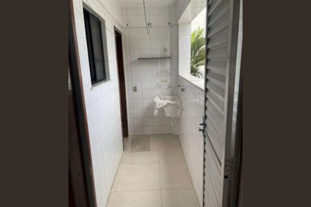Área de serviço de apartamento para alugar com 2 quartos, 96m² em Itapuã, Salvador