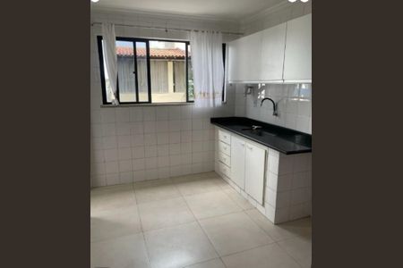 Cozinha de apartamento para alugar com 2 quartos, 96m² em Itapuã, Salvador