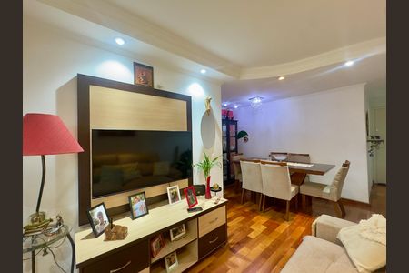 Apartamento à venda com 69m², 3 quartos e 1 vaga Apartamento à venda com 69m², 3 quartos e 1 vagaSala