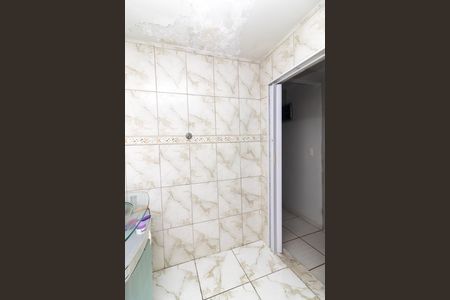Casa para alugar com 56m², 2 quartos e 1 vaga Casa para alugar com 56m², 2 quartos e 1 vagaBanheiro