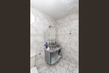 Casa para alugar com 56m², 2 quartos e 1 vaga Casa para alugar com 56m², 2 quartos e 1 vagaBanheiro