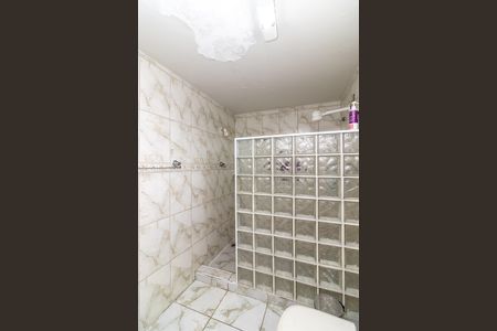 Casa para alugar com 56m², 2 quartos e 1 vaga Casa para alugar com 56m², 2 quartos e 1 vagaBanheiro