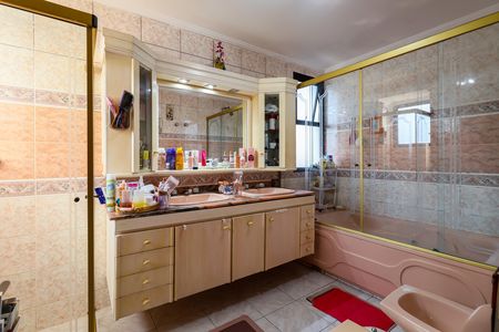 Apartamento à venda com 212m², 4 quartos e 3 vagas