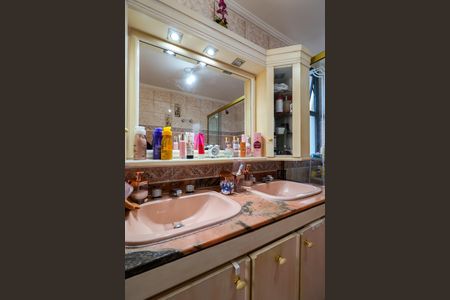 Apartamento à venda com 212m², 4 quartos e 3 vagas
