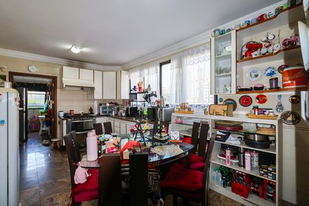 Apartamento à venda com 212m², 4 quartos e 3 vagas