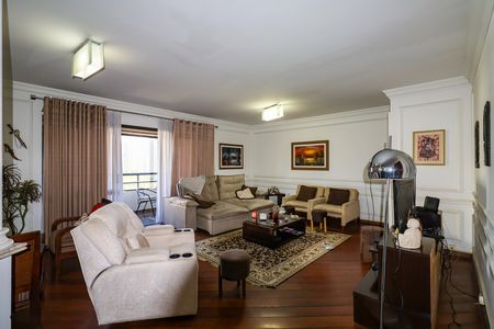 Apartamento à venda com 212m², 4 quartos e 3 vagas