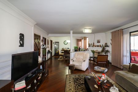 Apartamento à venda com 212m², 4 quartos e 3 vagas