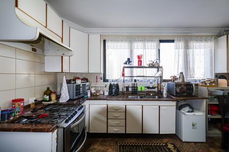 Apartamento à venda com 212m², 4 quartos e 3 vagas