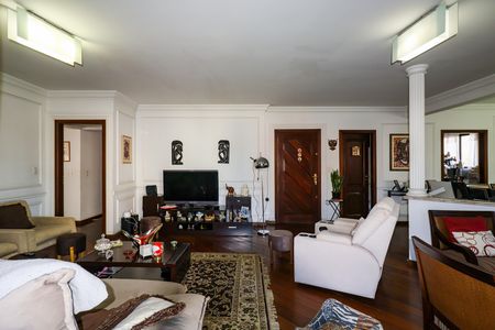 Apartamento à venda com 212m², 4 quartos e 3 vagas