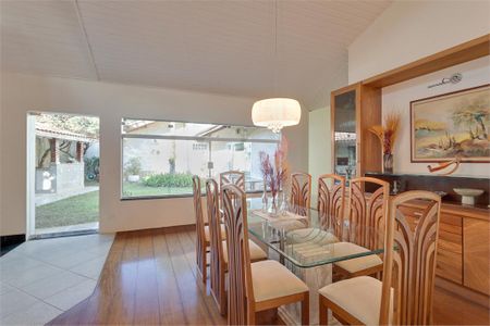 Casa à venda com 4 quartos, 307m² em Vila Nova Caledonia, São Paulo