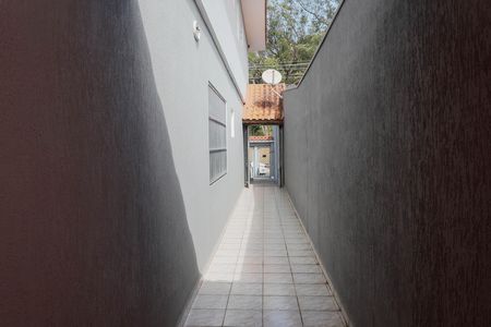 Casa à venda com 235m², 4 quartos e 6 vagasCorredor
