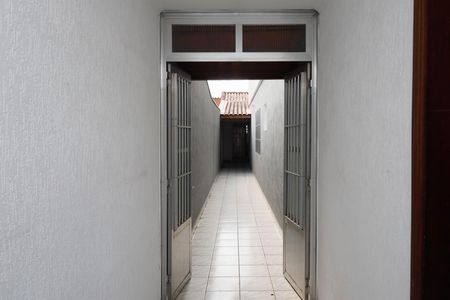 Casa à venda com 235m², 4 quartos e 6 vagasCorredor