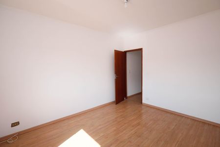 Casa à venda com 235m², 4 quartos e 6 vagasQuarto 2