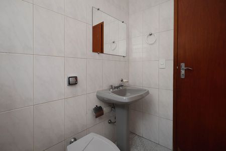 Casa à venda com 235m², 4 quartos e 6 vagasBanheiro 3