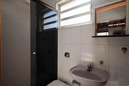 Casa à venda com 235m², 4 quartos e 6 vagasBanheiro 4