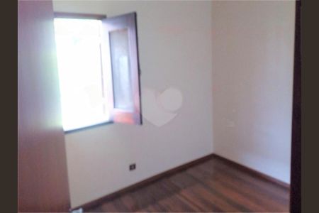 Casa à venda com 4 quartos, 300m² em Chácara Meyer, São Paulo