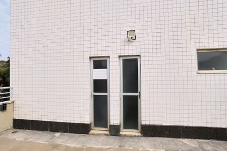 Apartamento à venda com 132m², 4 quartos e 2 vagas Apartamento à venda com 132m², 4 quartos e 2 vagasSaúna