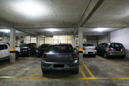 Apartamento à venda com 132m², 4 quartos e 2 vagas Apartamento à venda com 132m², 4 quartos e 2 vagasGaragem