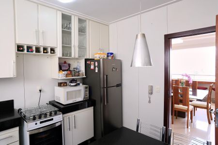 Apartamento à venda com 132m², 4 quartos e 2 vagas Apartamento à venda com 132m², 4 quartos e 2 vagasCozinha