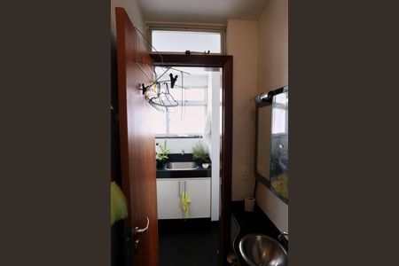 Apartamento à venda com 132m², 4 quartos e 2 vagas Apartamento à venda com 132m², 4 quartos e 2 vagasBanheiro de serviço