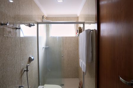 Apartamento à venda com 132m², 4 quartos e 2 vagas Apartamento à venda com 132m², 4 quartos e 2 vagasBanheiro da Suíte