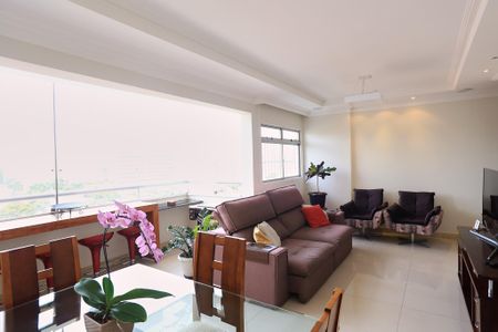 Sala de apartamento à venda com 4 quartos, 132m² em Floresta, Belo Horizonte