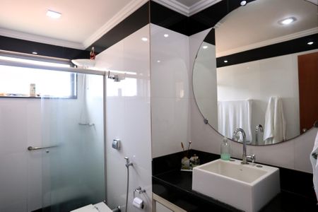 Apartamento à venda com 132m², 4 quartos e 2 vagas Apartamento à venda com 132m², 4 quartos e 2 vagasBanheiro
