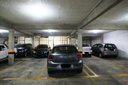 Apartamento à venda com 132m², 4 quartos e 2 vagas Apartamento à venda com 132m², 4 quartos e 2 vagasGaragem