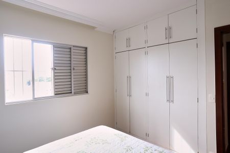 Apartamento à venda com 132m², 4 quartos e 2 vagas Apartamento à venda com 132m², 4 quartos e 2 vagasSuíte