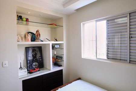 Apartamento à venda com 132m², 4 quartos e 2 vagas Apartamento à venda com 132m², 4 quartos e 2 vagasQuarto 2
