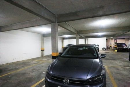 Apartamento à venda com 132m², 4 quartos e 2 vagas Apartamento à venda com 132m², 4 quartos e 2 vagasGaragem