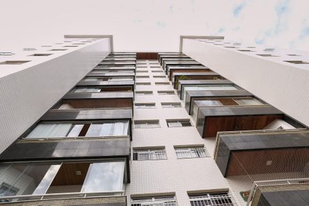 Apartamento à venda com 132m², 4 quartos e 2 vagas Apartamento à venda com 132m², 4 quartos e 2 vagasFachada