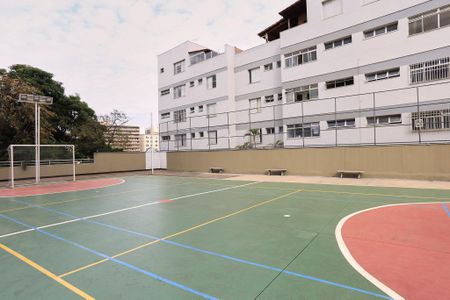 Apartamento à venda com 132m², 4 quartos e 2 vagas Apartamento à venda com 132m², 4 quartos e 2 vagasQuadra