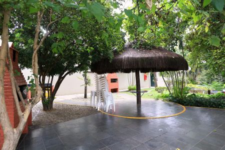 Apartamento à venda com 132m², 4 quartos e 2 vagas Apartamento à venda com 132m², 4 quartos e 2 vagasÁrea comum - Churrasqueira