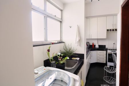Apartamento à venda com 132m², 4 quartos e 2 vagas Apartamento à venda com 132m², 4 quartos e 2 vagasÁrea de Serviço