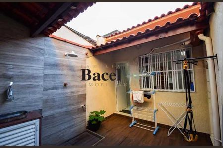 Casa à venda com 120m², 3 quartos e 1 vaga