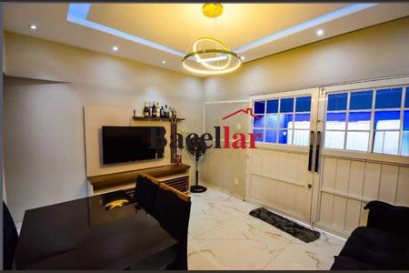 Casa à venda com 3 quartos, 120m² em Encantado, Rio de Janeiro