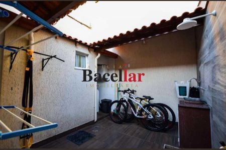 Casa à venda com 120m², 3 quartos e 1 vaga