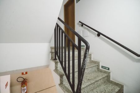 Escada de apartamento para alugar com 1 quarto, 32m² em Vila Dom Pedro Ii, São Paulo
