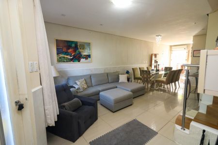 Casa de condomínio para alugar com 120m², 2 quartos e 1 vaga Casa de condomínio para alugar com 120m², 2 quartos e 1 vagaSala