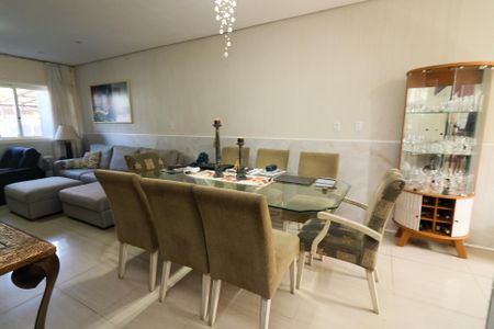 Casa de condomínio para alugar com 120m², 2 quartos e 1 vaga Casa de condomínio para alugar com 120m², 2 quartos e 1 vagaSala de Jantar