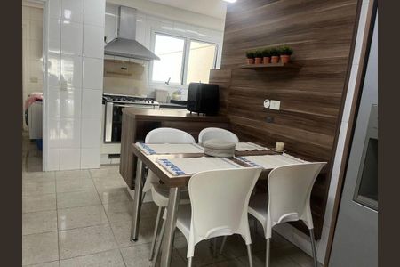 Apartamento à venda com 151m², 3 quartos e 3 vagas