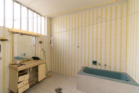 Casa para alugar com 280m², 4 quartos e 3 vagas Casa para alugar com 280m², 4 quartos e 3 vagasBanheiro da Suíte