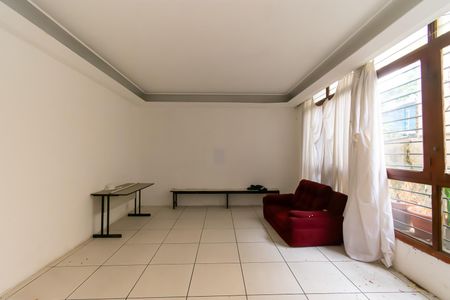 Casa para alugar com 280m², 4 quartos e 3 vagas Casa para alugar com 280m², 4 quartos e 3 vagasSala