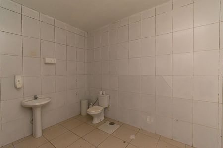 Casa para alugar com 280m², 4 quartos e 3 vagas Casa para alugar com 280m², 4 quartos e 3 vagasBanheiro de Serviço