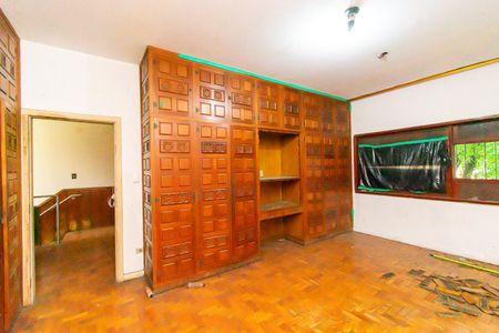 Casa para alugar com 280m², 4 quartos e 3 vagas Casa para alugar com 280m², 4 quartos e 3 vagasSuíte